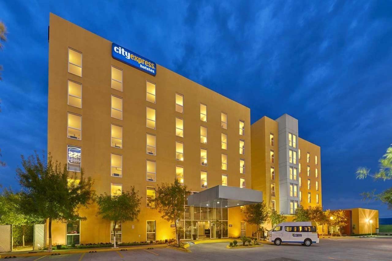 City Express Suites By Marriott Silao Aeropuerto Eksteriør bilde