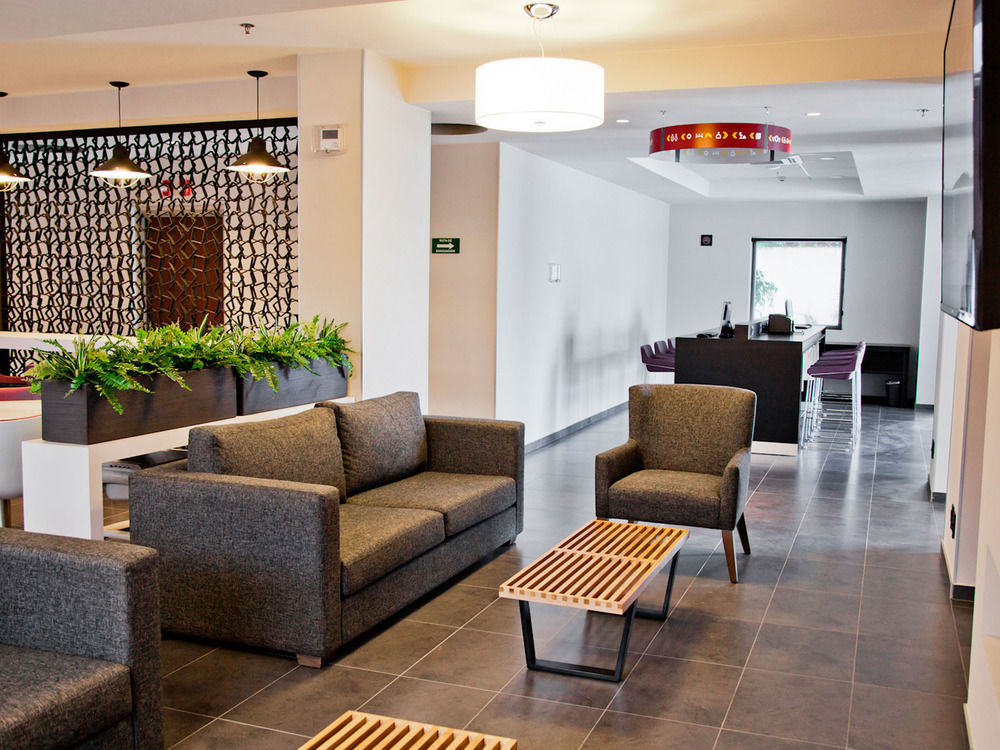 City Express Suites By Marriott Silao Aeropuerto Eksteriør bilde